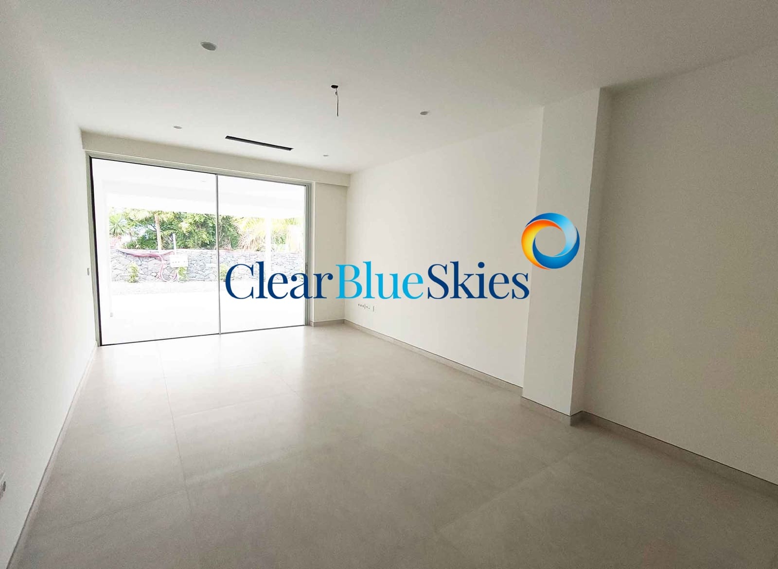 Chalet de 4 habitaciones en Costa Adeje en venta con piscina garaje - 1.980.000 € (Ref: 9699937)