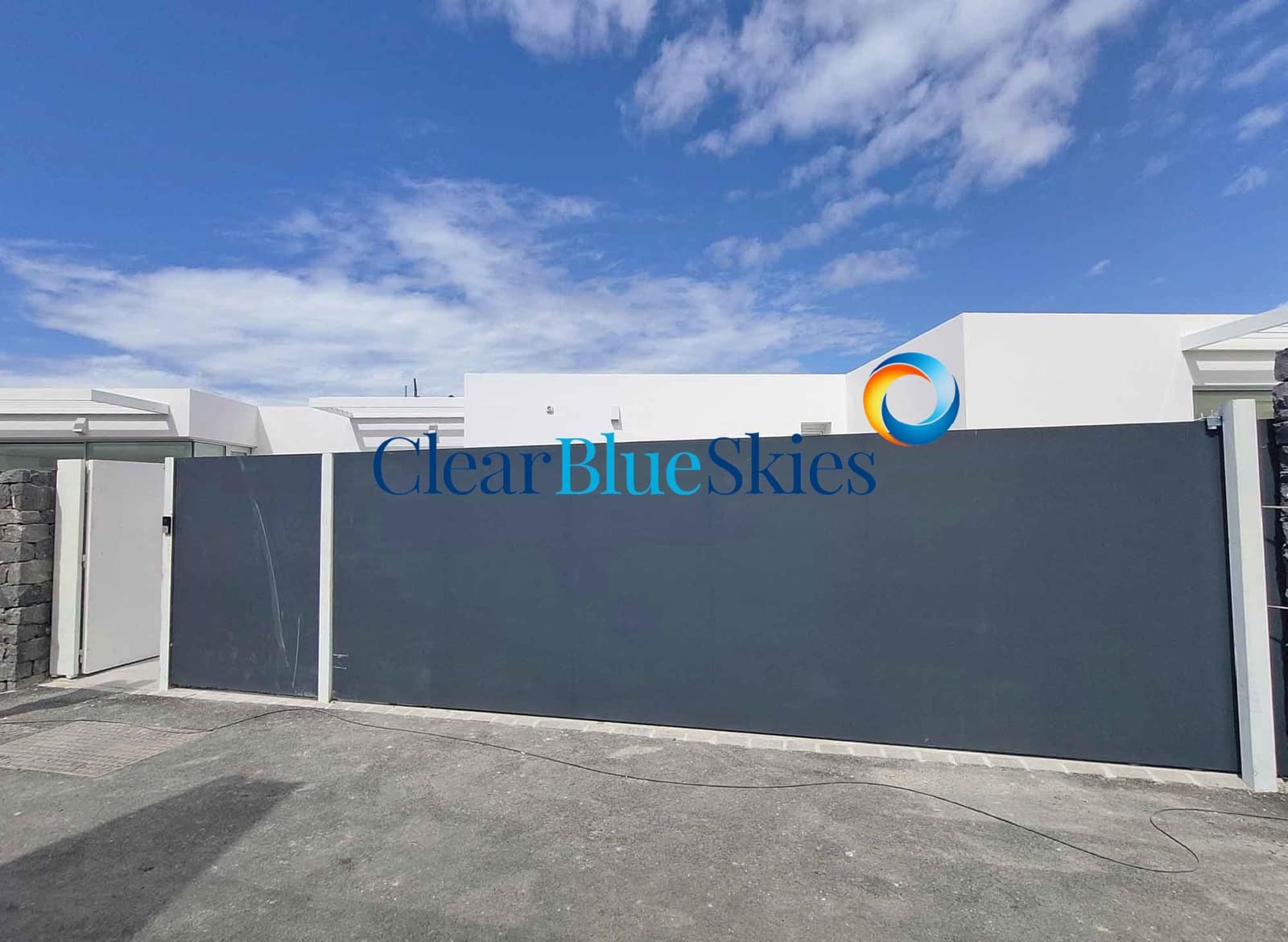 Chalet de 4 habitaciones en Costa Adeje en venta con piscina garaje - 1.980.000 € (Ref: 9699937)