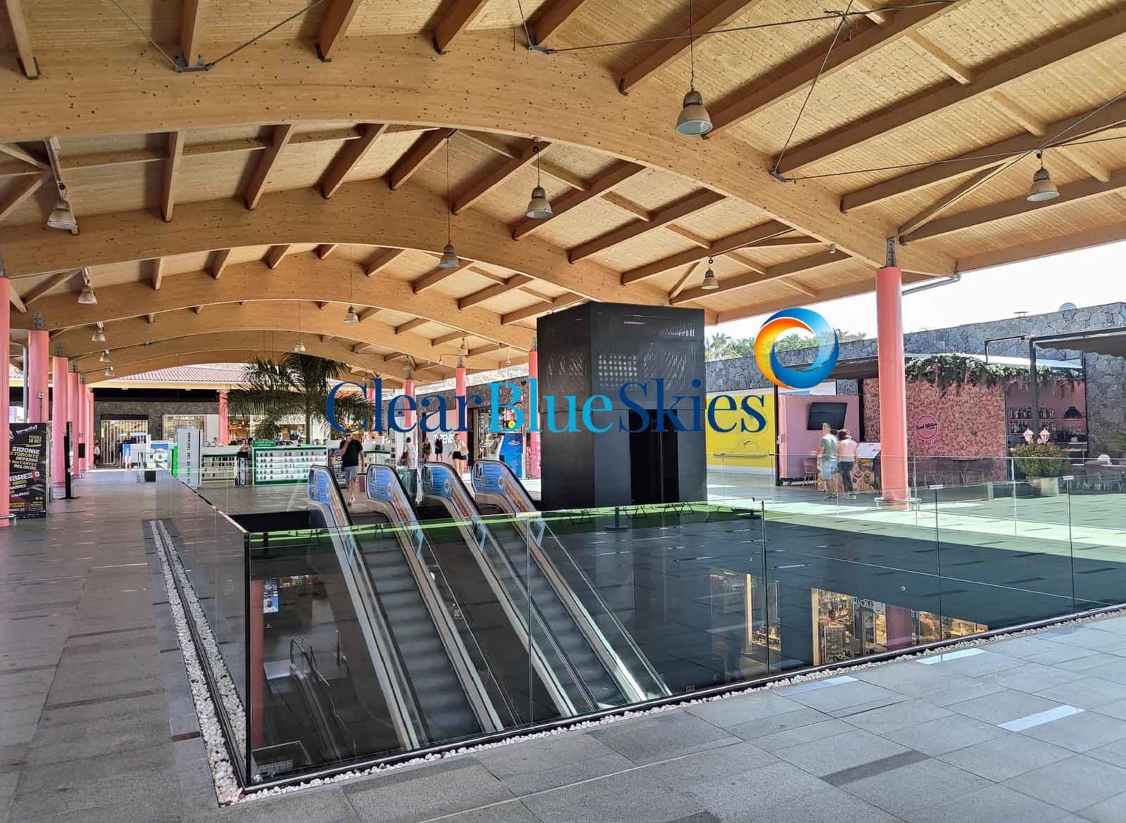 Chalet de 4 habitaciones en Costa Adeje en venta con piscina garaje - 1.980.000 € (Ref: 9699937)