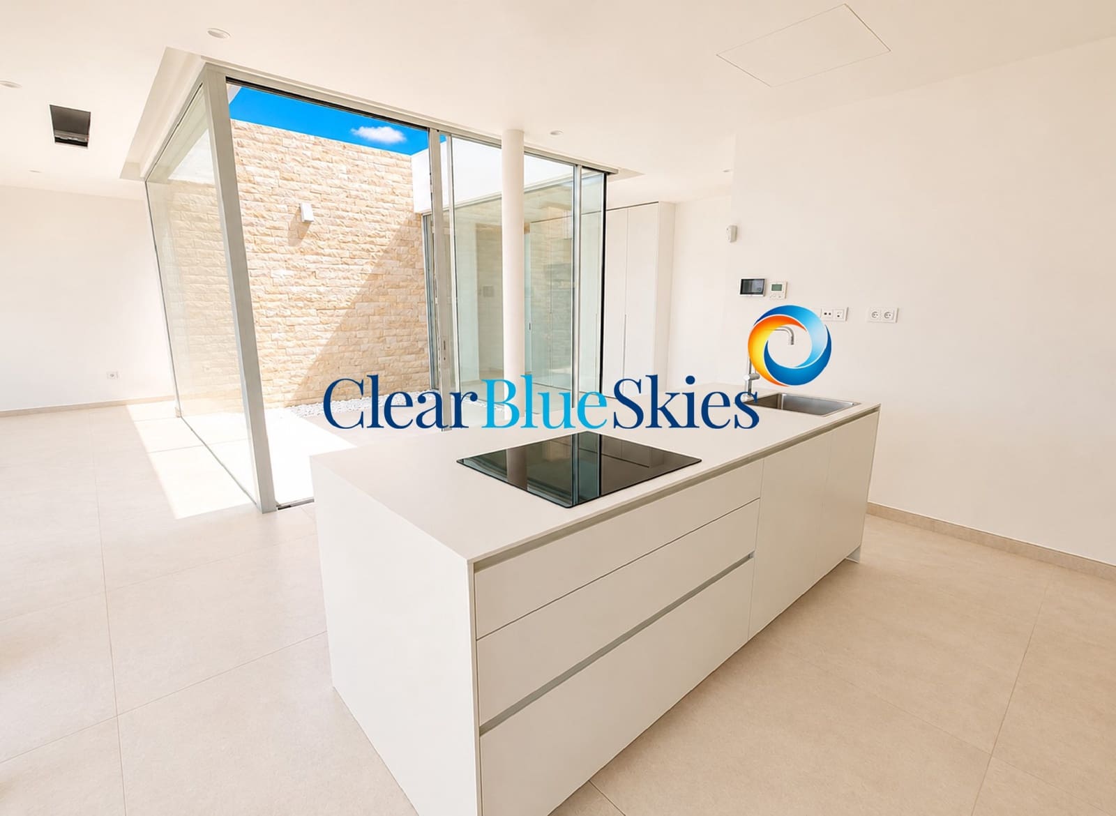 4 soverom Villa til salgs i Costa Adeje med svømmebasseng garasje - € 1 980 000 (Ref: 9699937)