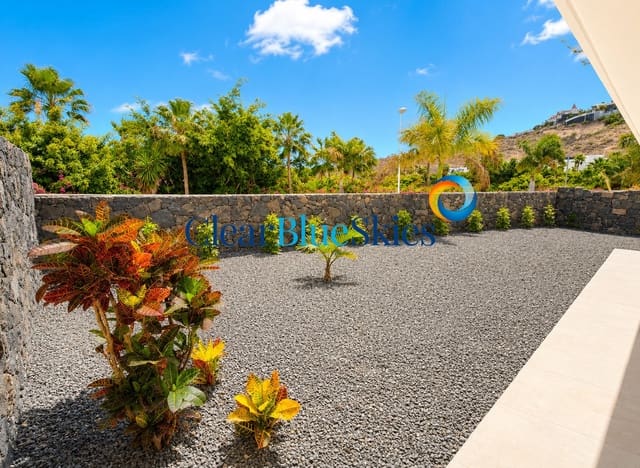 4 sypialnia Willa na sprzedaż w Costa Adeje, Adeje z basenem garażem - 1 980 000 € (Ref: 9699937)