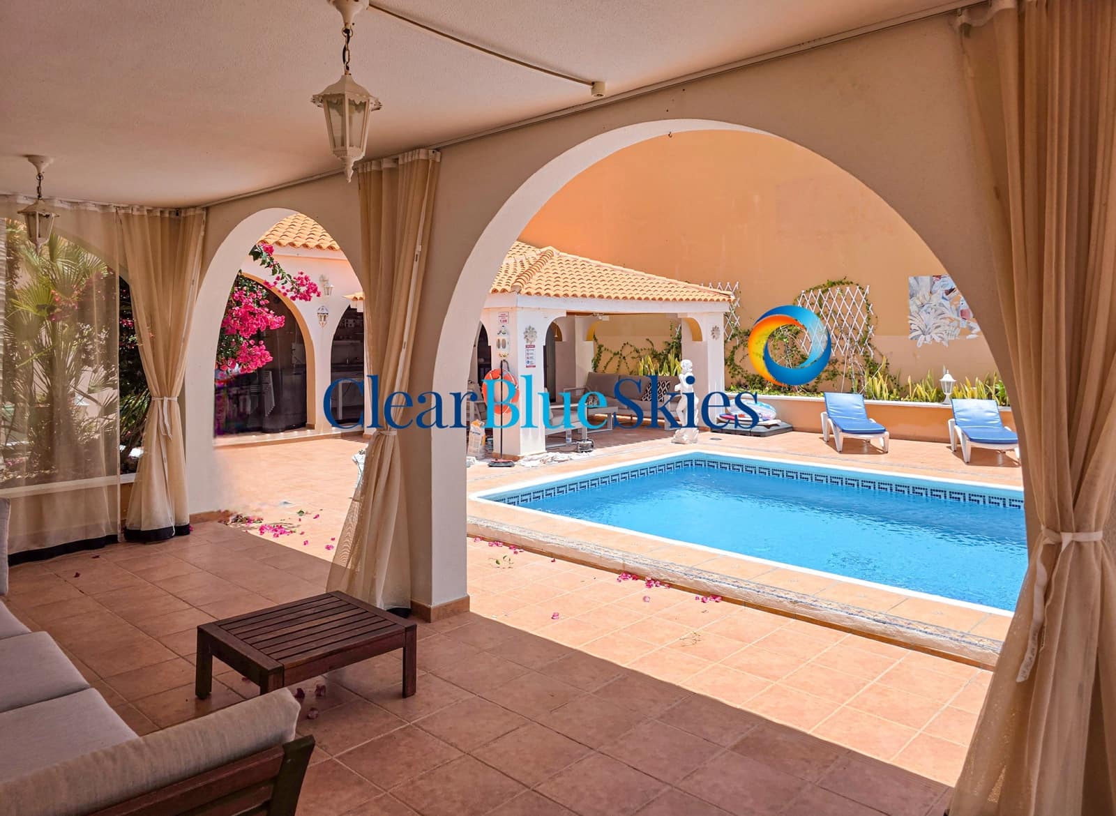 3 bedroom Villa for sale in Torviscas with pool garage - € 850,000 (Ref: 9703245)