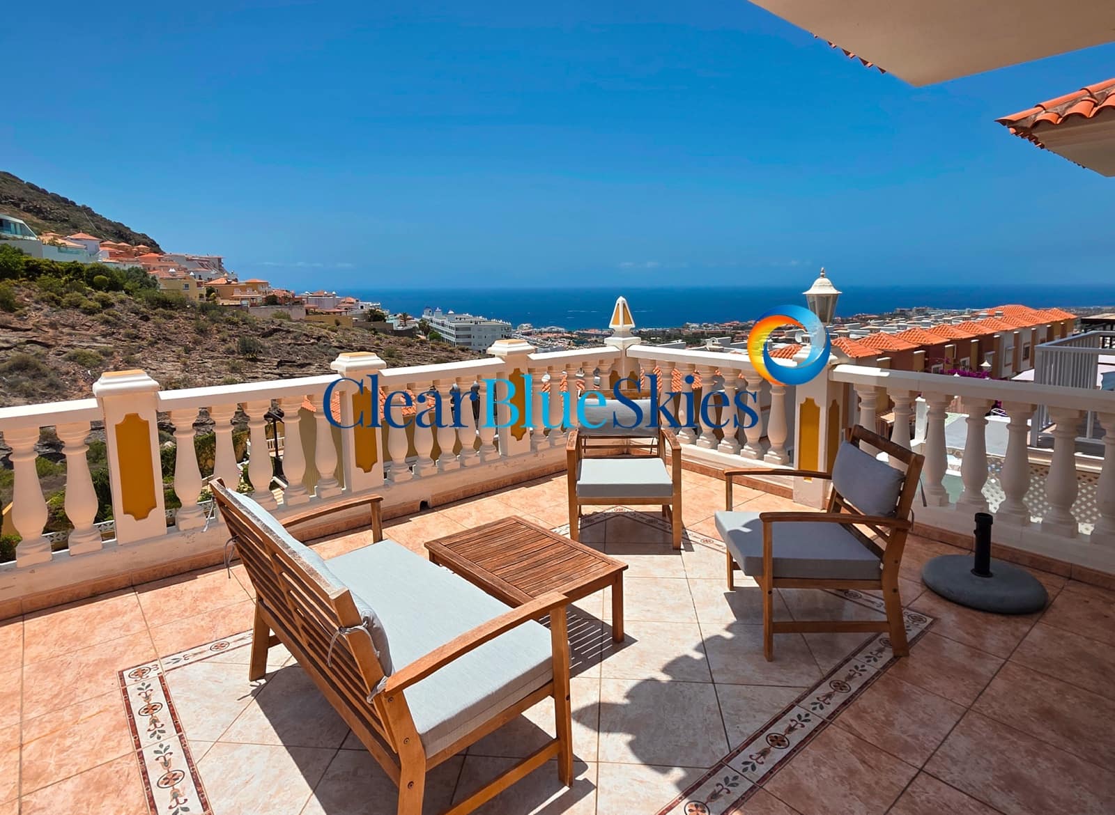 3 bedroom Villa for sale in Torviscas with pool garage - € 850,000 (Ref: 9703245)