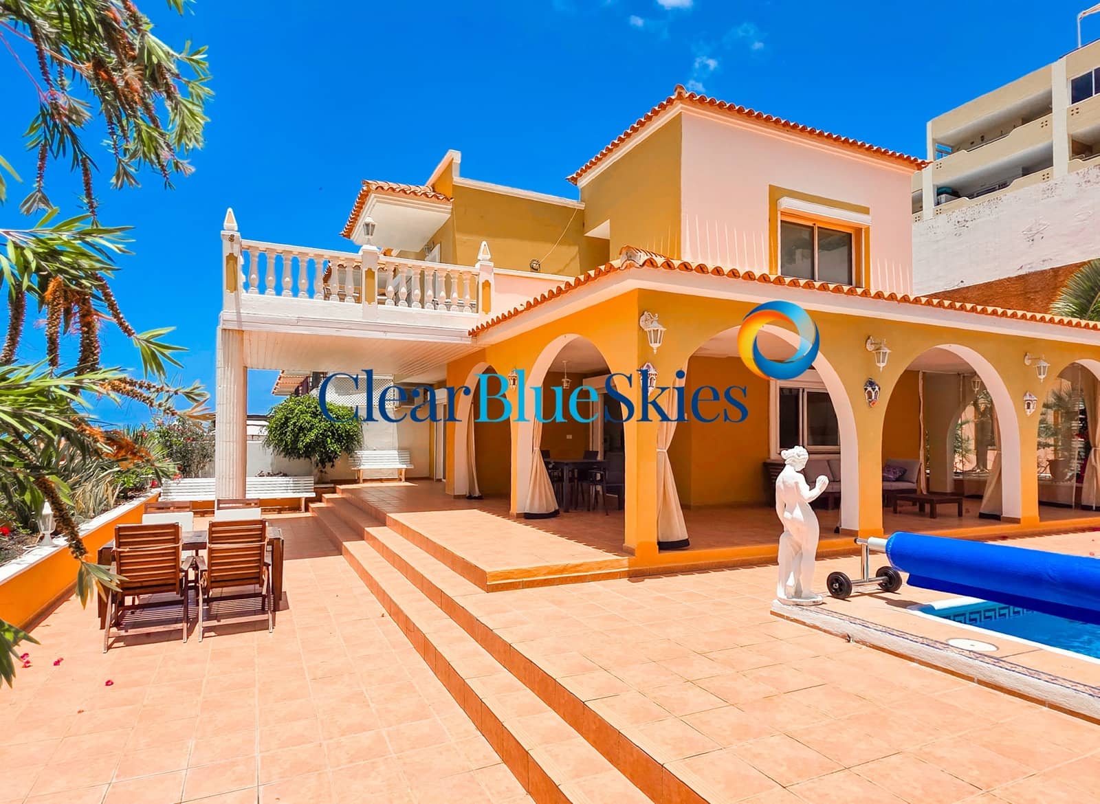 3 bedroom Villa for sale in Torviscas with pool garage - € 850,000 (Ref: 9703245)