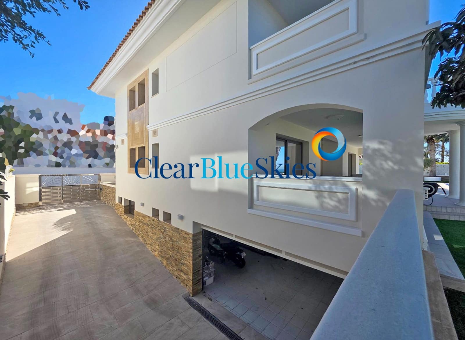 4 bedroom Villa for sale in Adeje with pool garage - € 3,500,000 (Ref: 9713398)