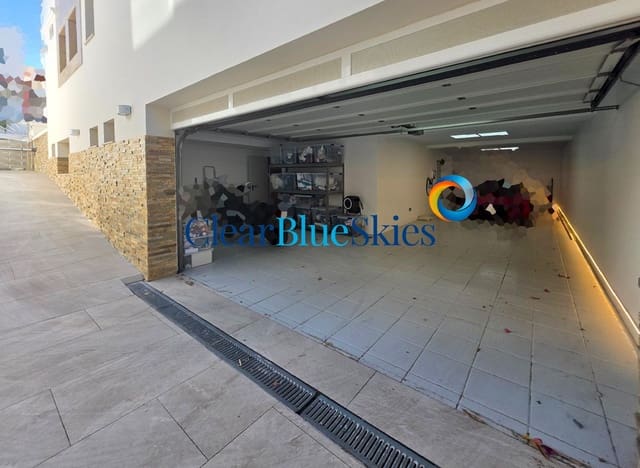 4 soverom Villa til salgs i Adeje med svømmebasseng garasje - € 3 500 000 (Ref: 9713398)