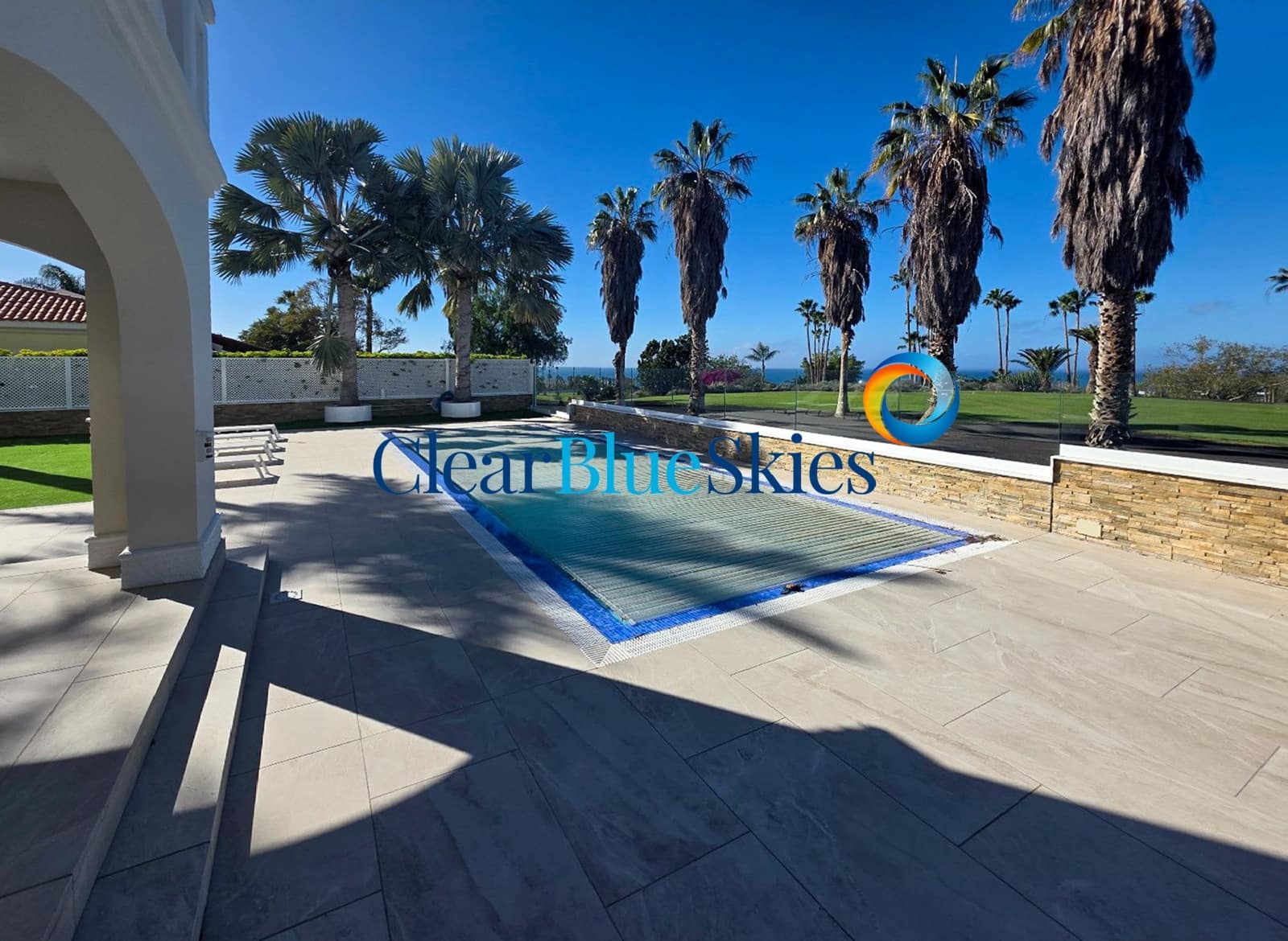 4 bedroom Villa for sale in Adeje with pool garage - € 3,500,000 (Ref: 9713398)