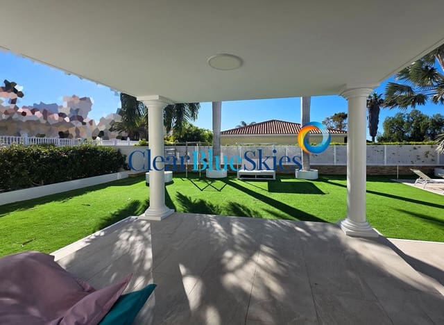 4 soverom Villa til salgs i Adeje med svømmebasseng garasje - € 3 500 000 (Ref: 9713398)