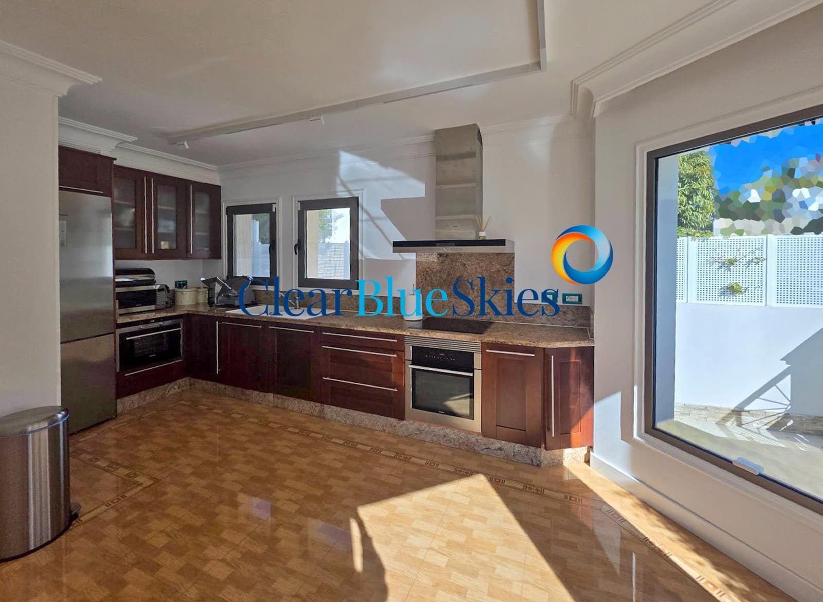 4 bedroom Villa for sale in Adeje with pool garage - € 3,500,000 (Ref: 9713398)