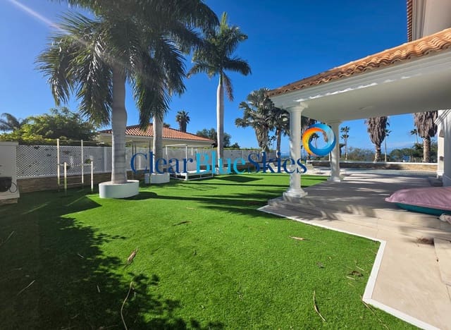 4 soverom Villa til salgs i Adeje med svømmebasseng garasje - € 3 500 000 (Ref: 9713398)