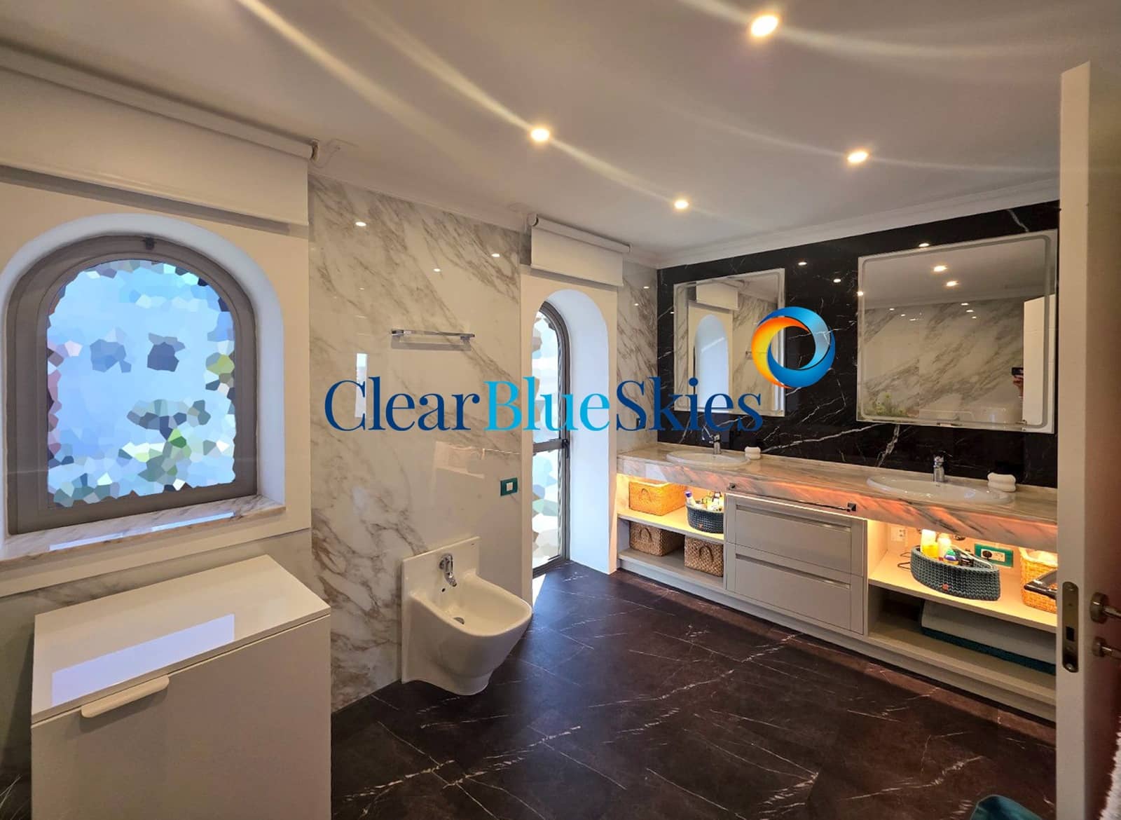 4 bedroom Villa for sale in Adeje with pool garage - € 3,500,000 (Ref: 9713398)