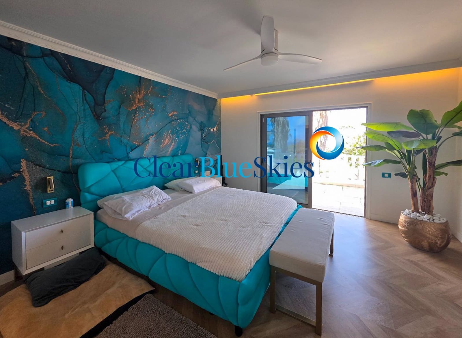 4 bedroom Villa for sale in Adeje with pool garage - € 3,500,000 (Ref: 9713398)