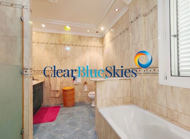 14 slaapkamer Villa te koop in Playa Paraiso, Adeje met zwembad garage - € 2.590.000 (Ref: 9714045)