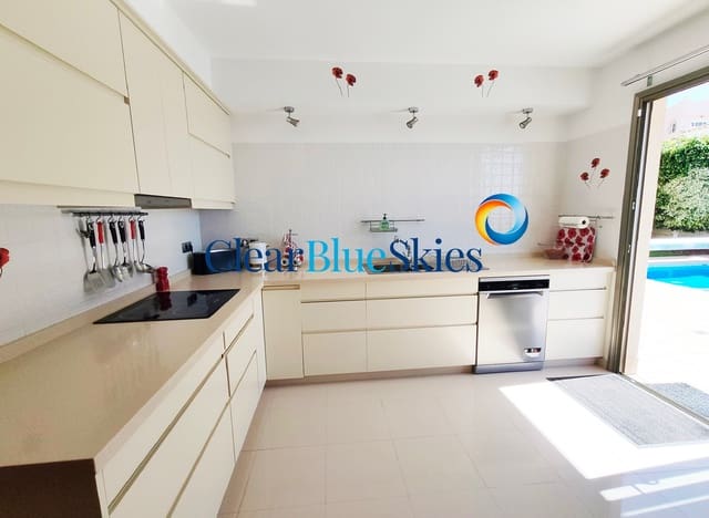 3 Zimmer Villa zu verkaufen in Torviscas, Adeje mit Garage - 1.299.000 € (Ref: 9734151)