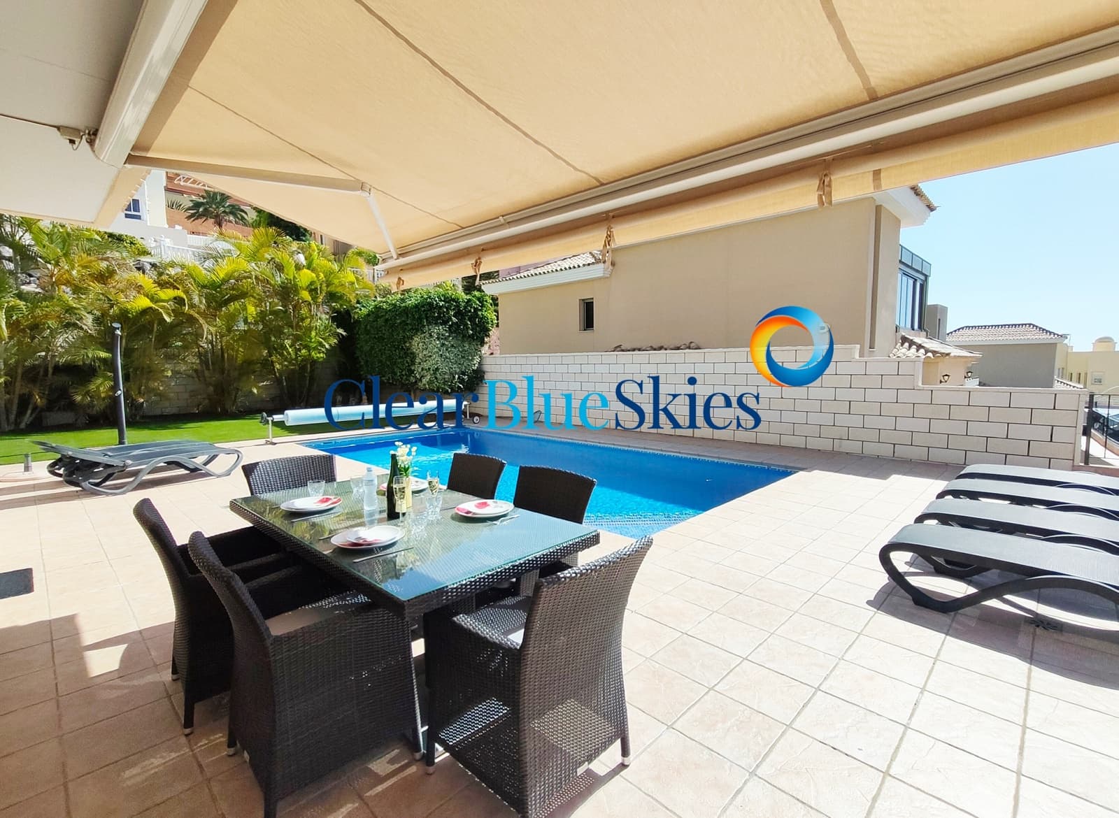 3 bedroom Villa for sale in Torviscas with garage - € 1,299,000 (Ref: 9734151)