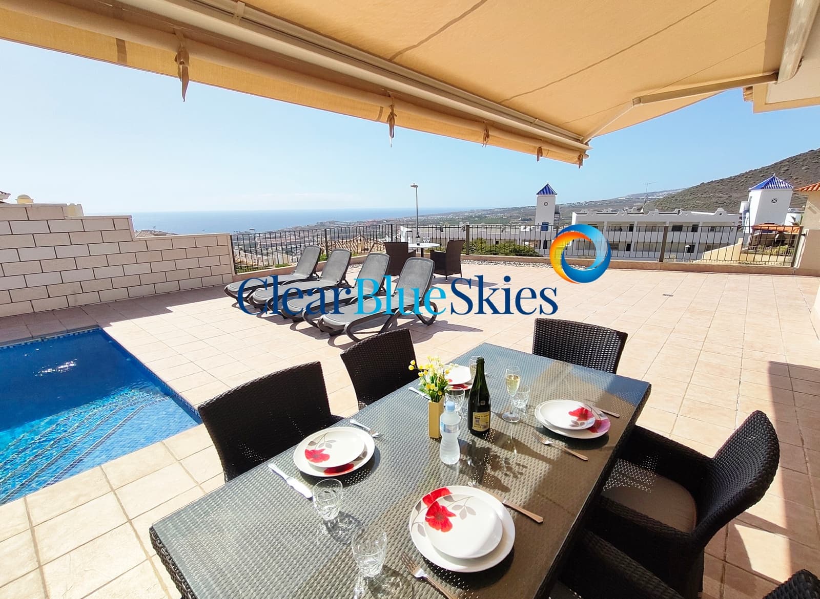 3 bedroom Villa for sale in Torviscas with garage - € 1,299,000 (Ref: 9734151)