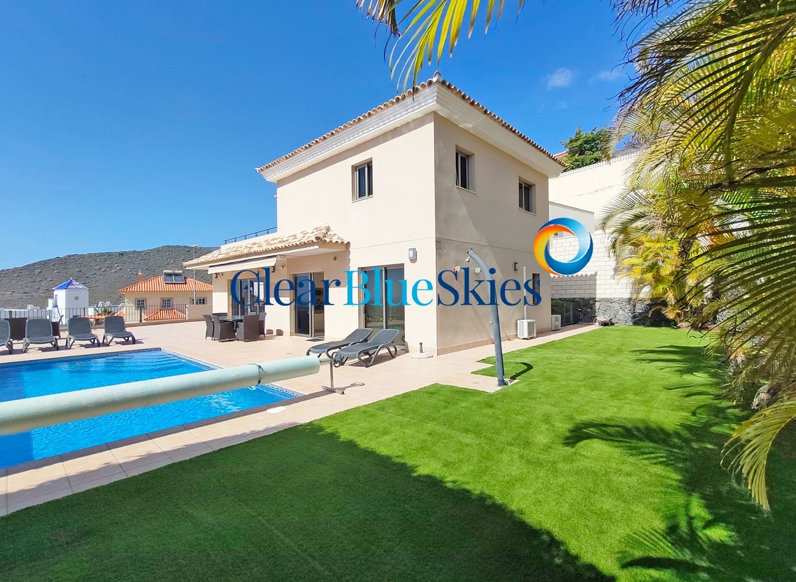 3 bedroom Villa for sale in Torviscas with garage - € 1,299,000 (Ref: 9734151)