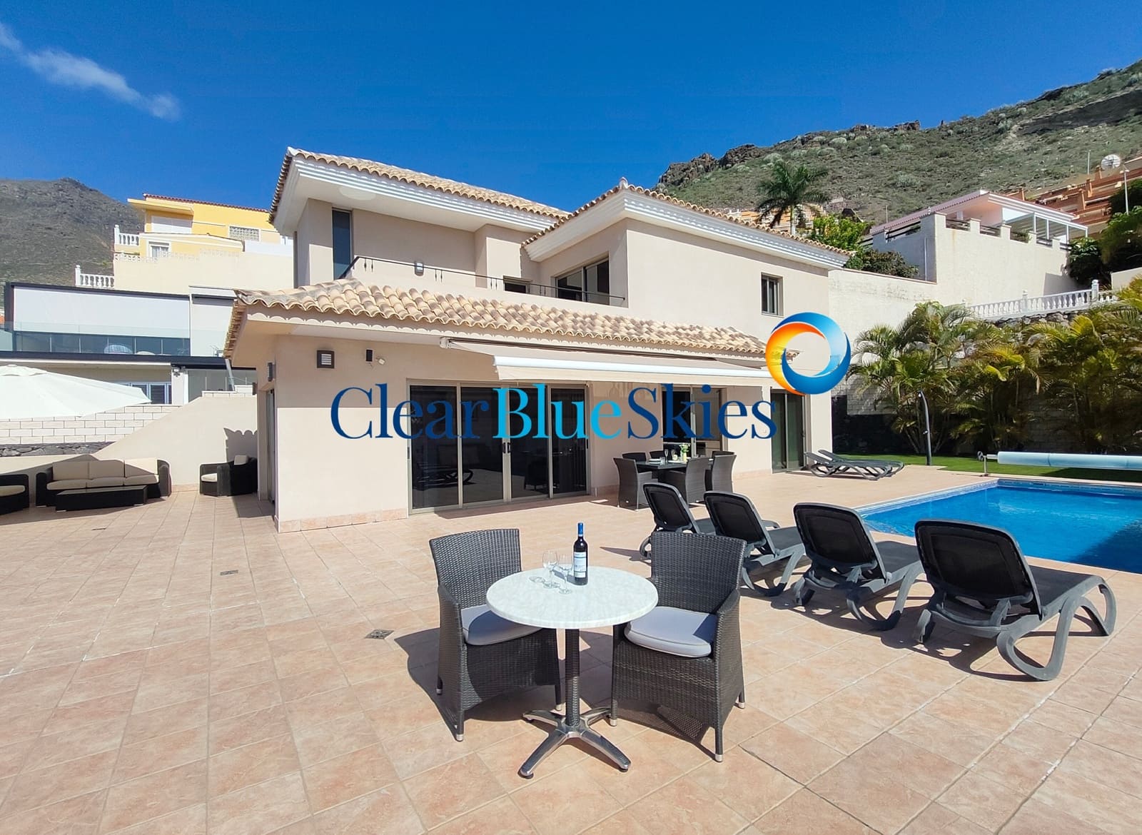 3 bedroom Villa for sale in Torviscas with garage - € 1,299,000 (Ref: 9734151)