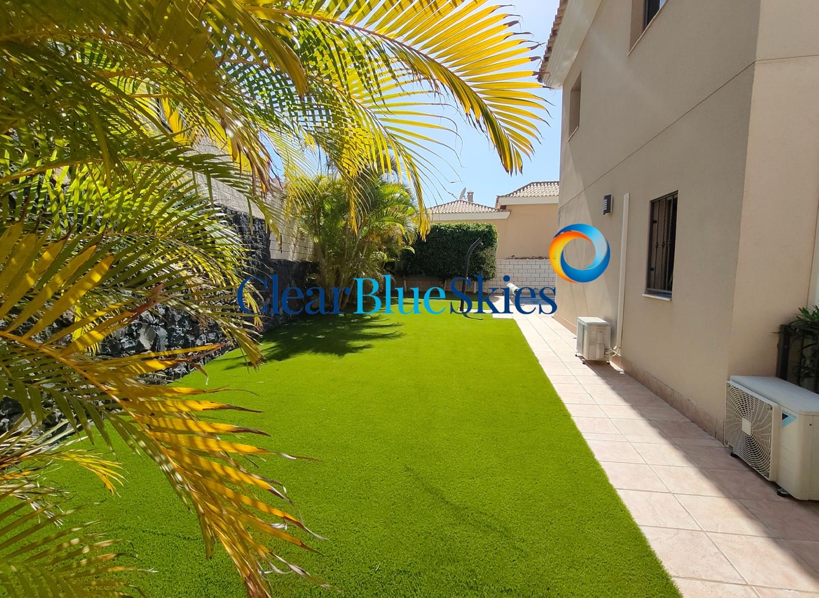 3 bedroom Villa for sale in Torviscas with garage - € 1,299,000 (Ref: 9734151)