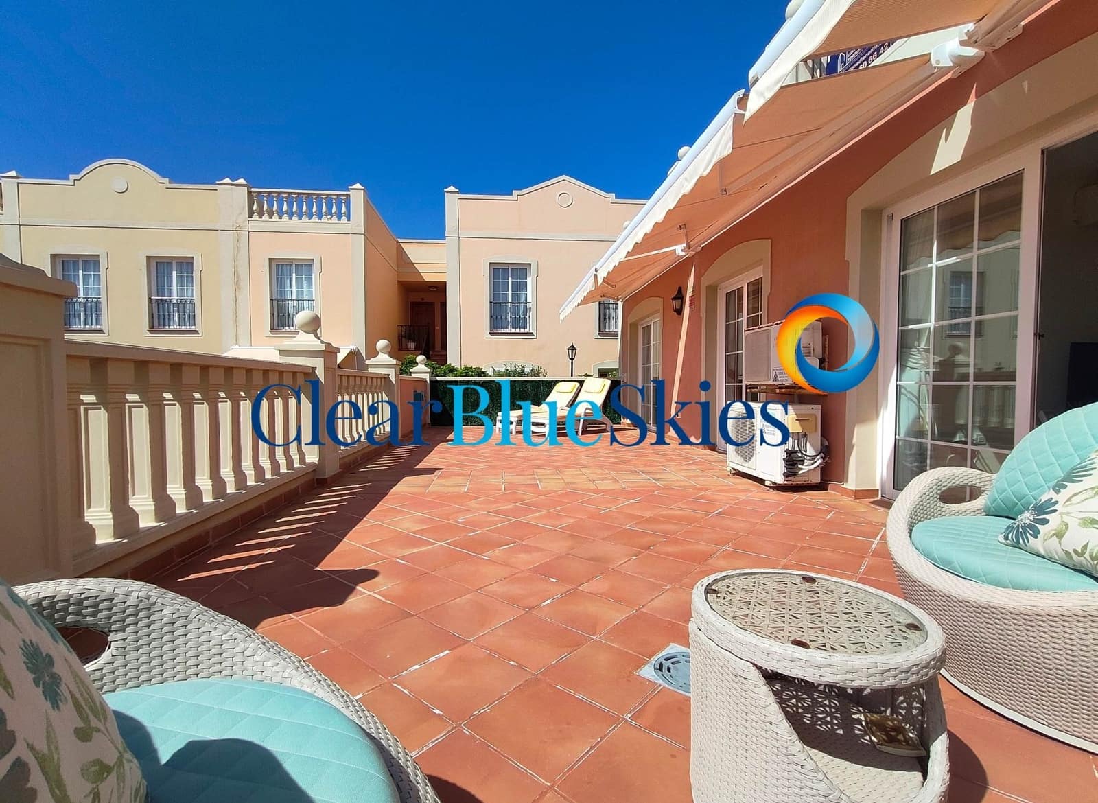 2 sovrum Lägenhet till salu i Palm-Mar med pool - 425 000 € (Ref: 9734152)