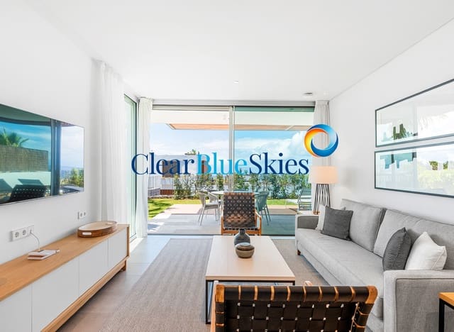 2 makuuhuone Huoneisto myytävänä paikassa Playa San Juan, Guía de Isora mukana uima-altaan 
autotalli - 1 015 000 € (Ref: 9745120)