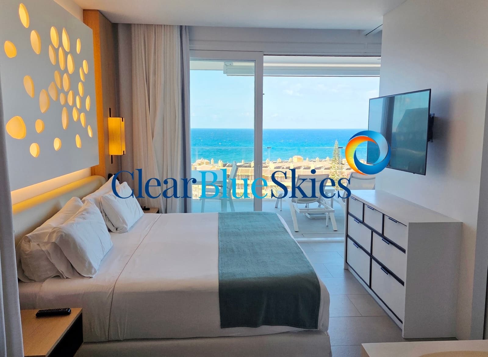 1 bedroom Apartment for sale in La Caleta with pool - € 780,000 (Ref: 9761542)