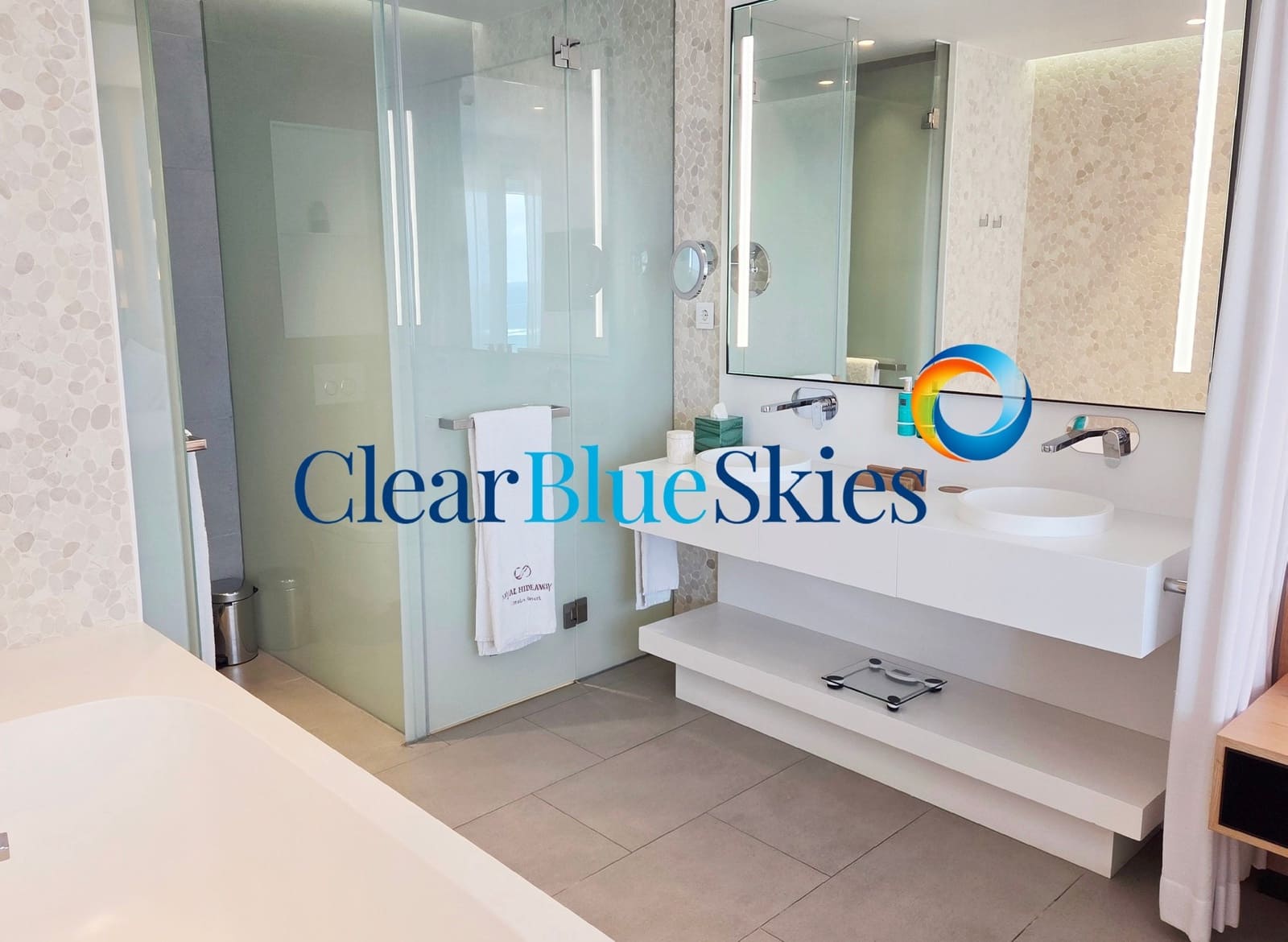 1 bedroom Apartment for sale in La Caleta with pool - € 780,000 (Ref: 9761542)