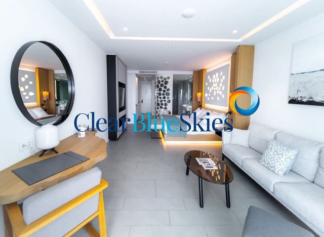 1 soveværelse Lejlighed til salg i La Caleta, Valverde med swimmingpool - € 335.000 (Ref: 9761543)