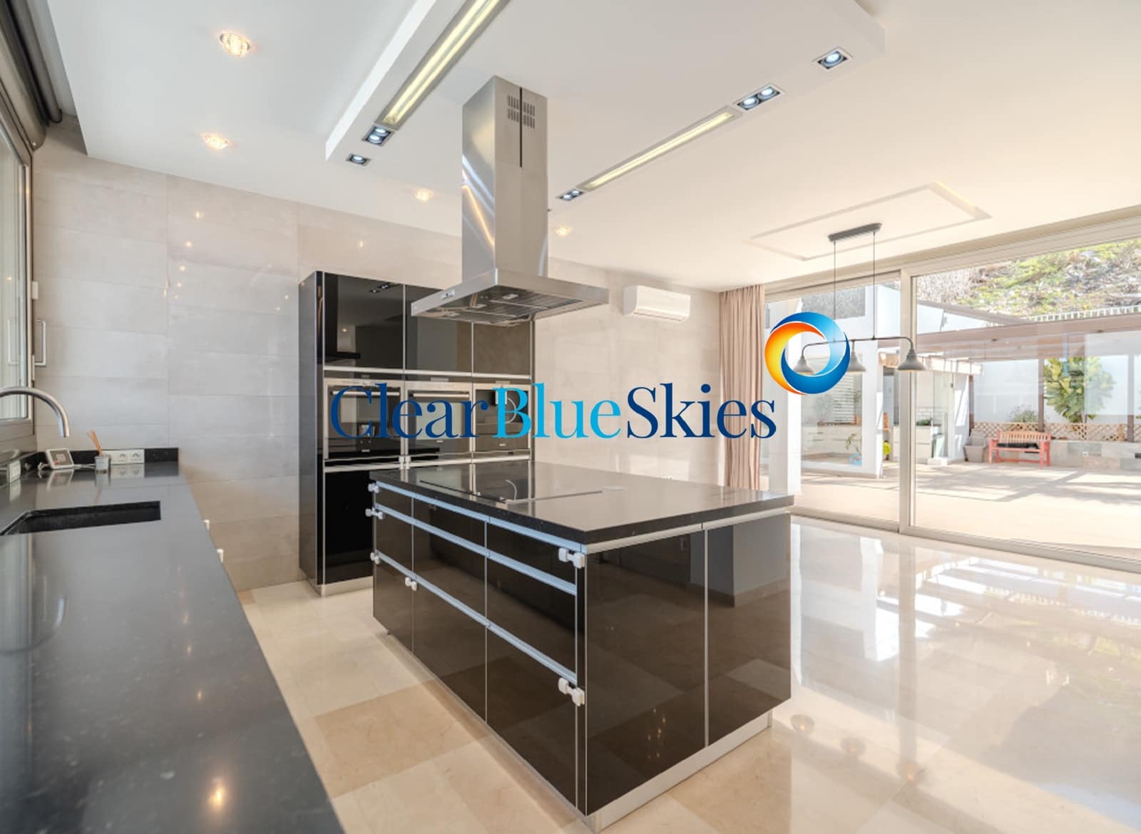 5 bedroom Villa for sale in Torviscas with garage - € 2,100,000 (Ref: 9798445)