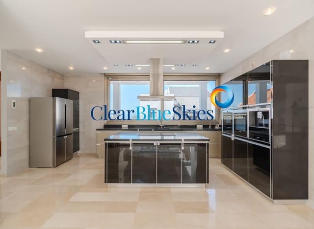 5 Zimmer Villa zu verkaufen in Torviscas, Adeje mit Garage - 2.100.000 € (Ref: 9798445)