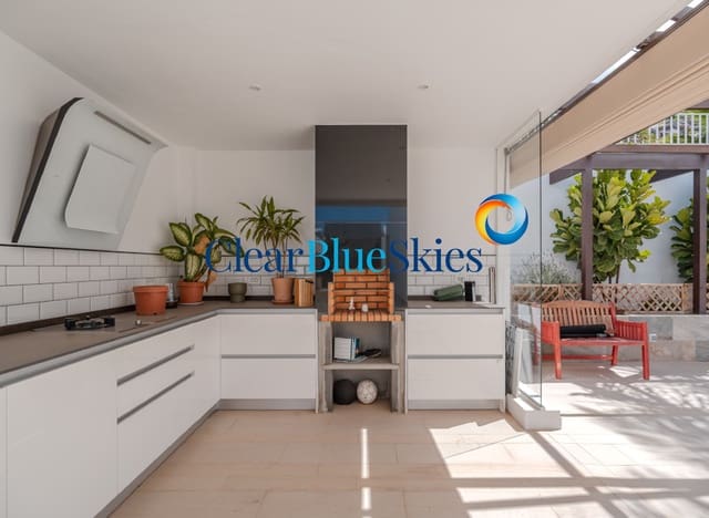 5 Zimmer Villa zu verkaufen in Torviscas, Adeje mit Garage - 2.100.000 € (Ref: 9798445)