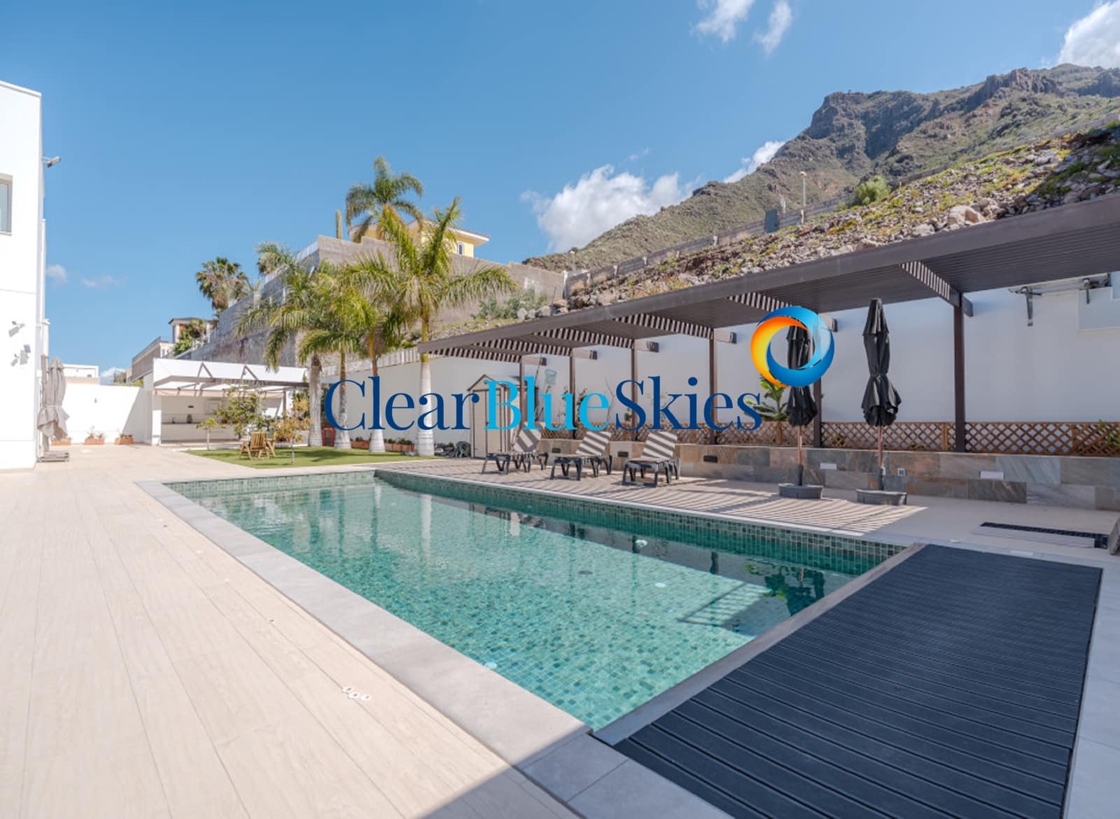 5 bedroom Villa for sale in Torviscas with garage - € 2,100,000 (Ref: 9798445)