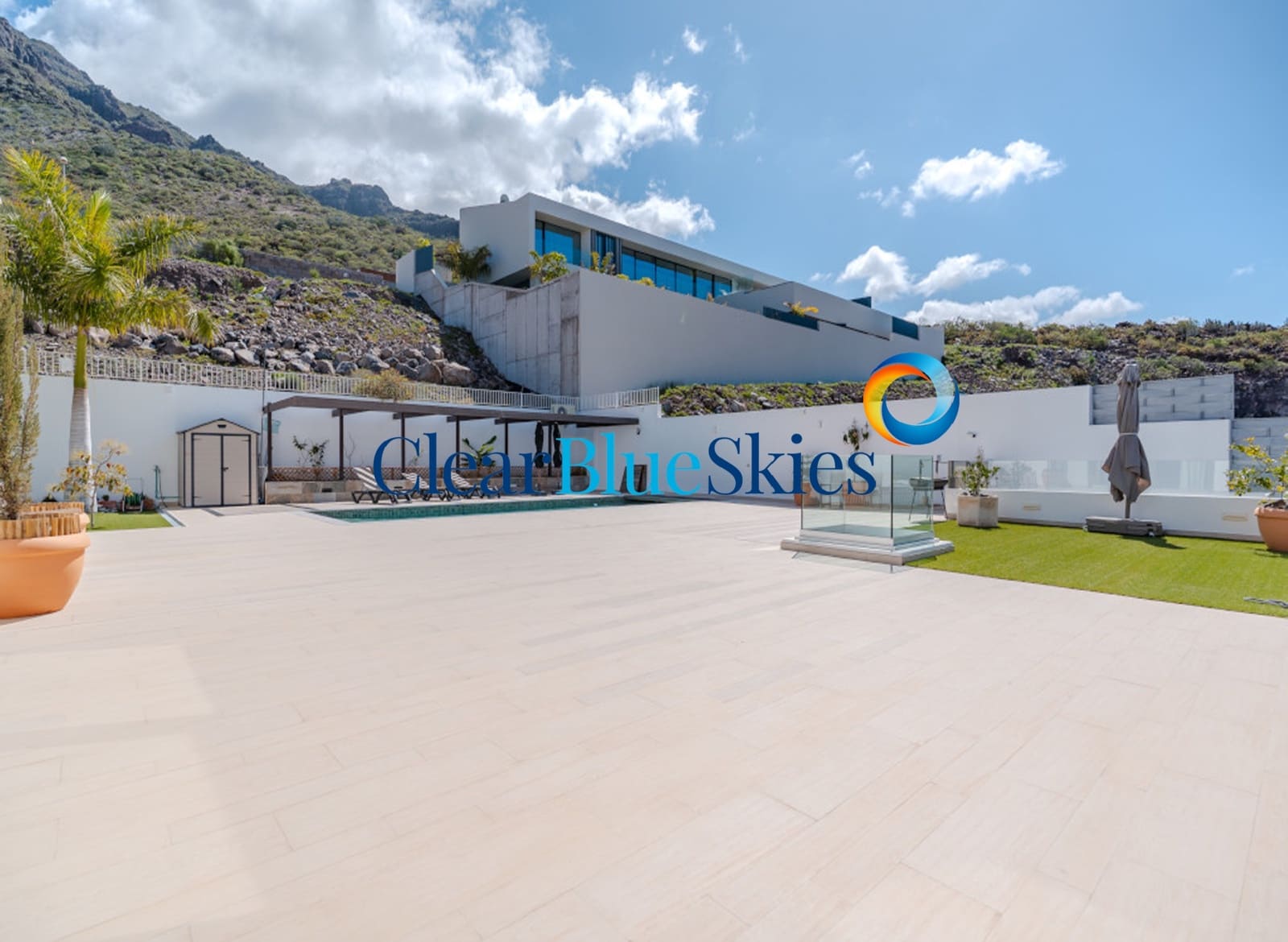 5 bedroom Villa for sale in Torviscas with garage - € 2,100,000 (Ref: 9798445)