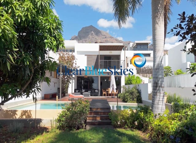 4 sovrum Villa till salu i El Madroñal, Adeje med pool garage - 2 625 000 € (Ref: 9809767)