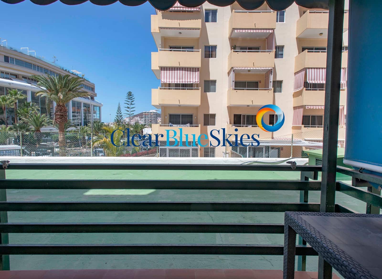 3 Zimmer Apartment zu verkaufen in Los Cristianos mit Garage - 399.000 € (Ref: 9812604)