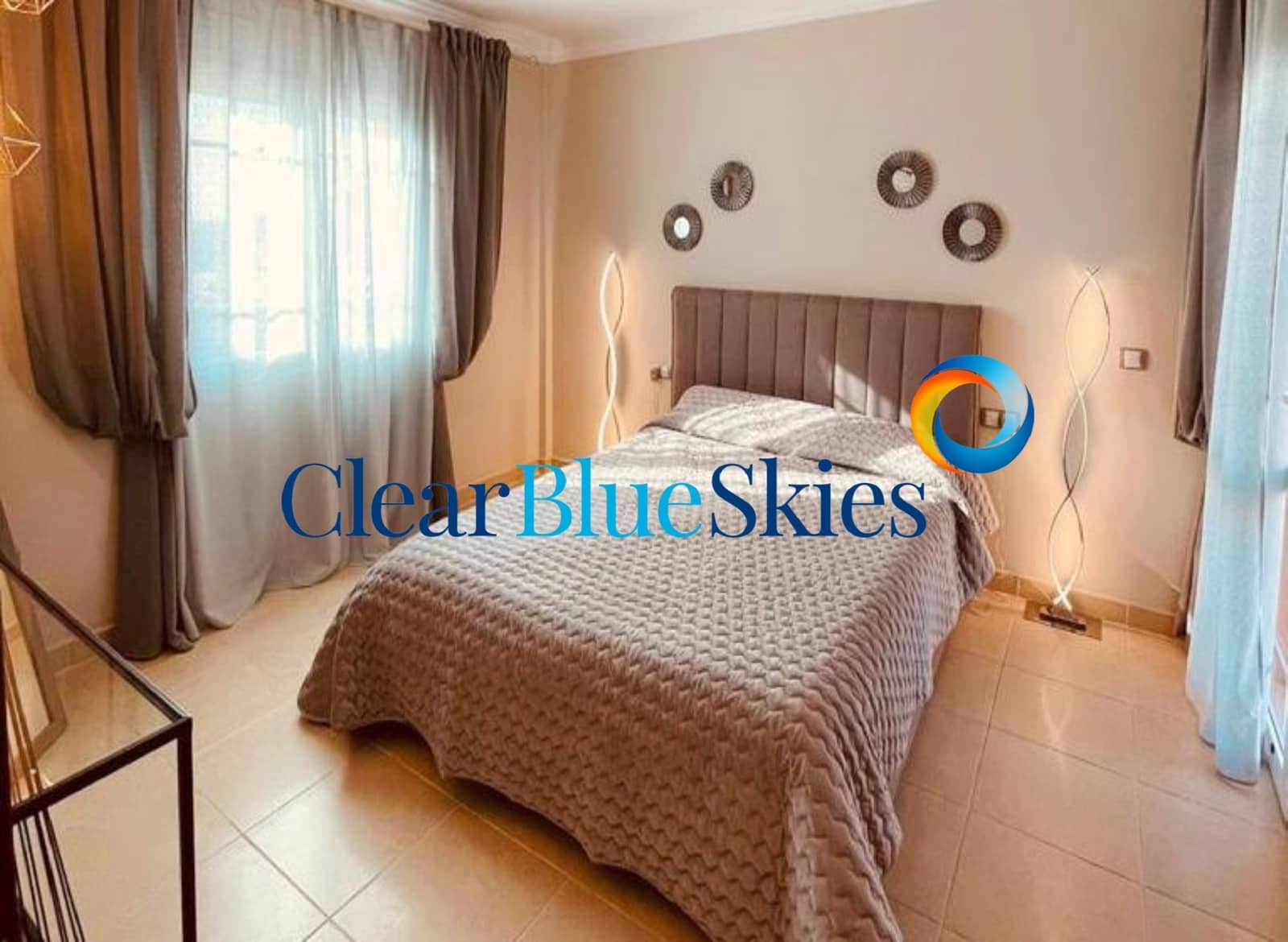 4 Zimmer Villa zu verkaufen in Los Cristianos mit Garage - 775.000 € (Ref: 9816575)