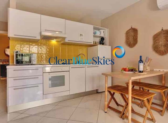 Estúdio para venda em Los Cristianos, Arona com garagem - 210 000 € (Ref: 9819536)