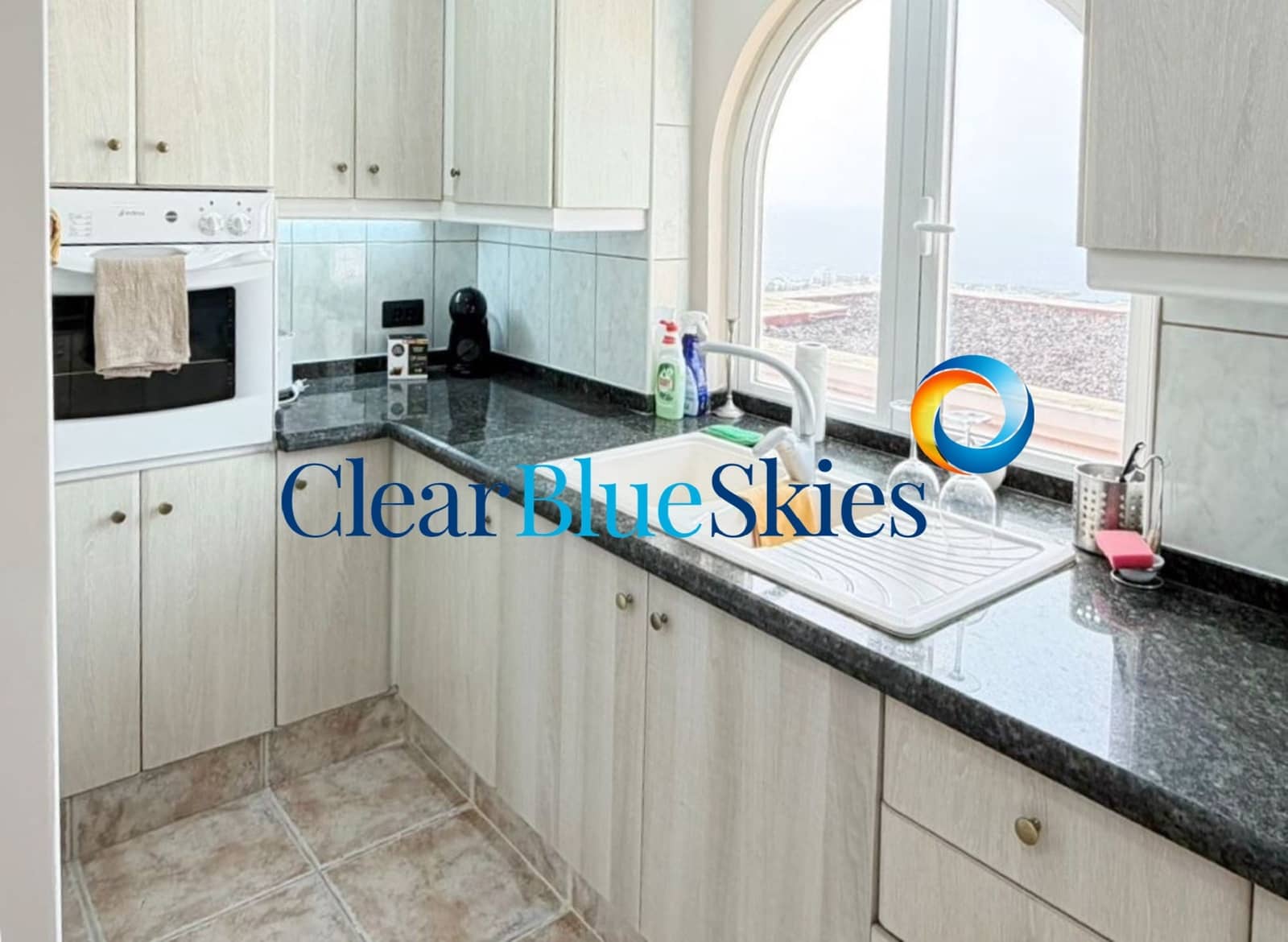 3 slaapkamer Villa te koop in Costa Adeje met garage - € 570.000 (Ref: 9834531)