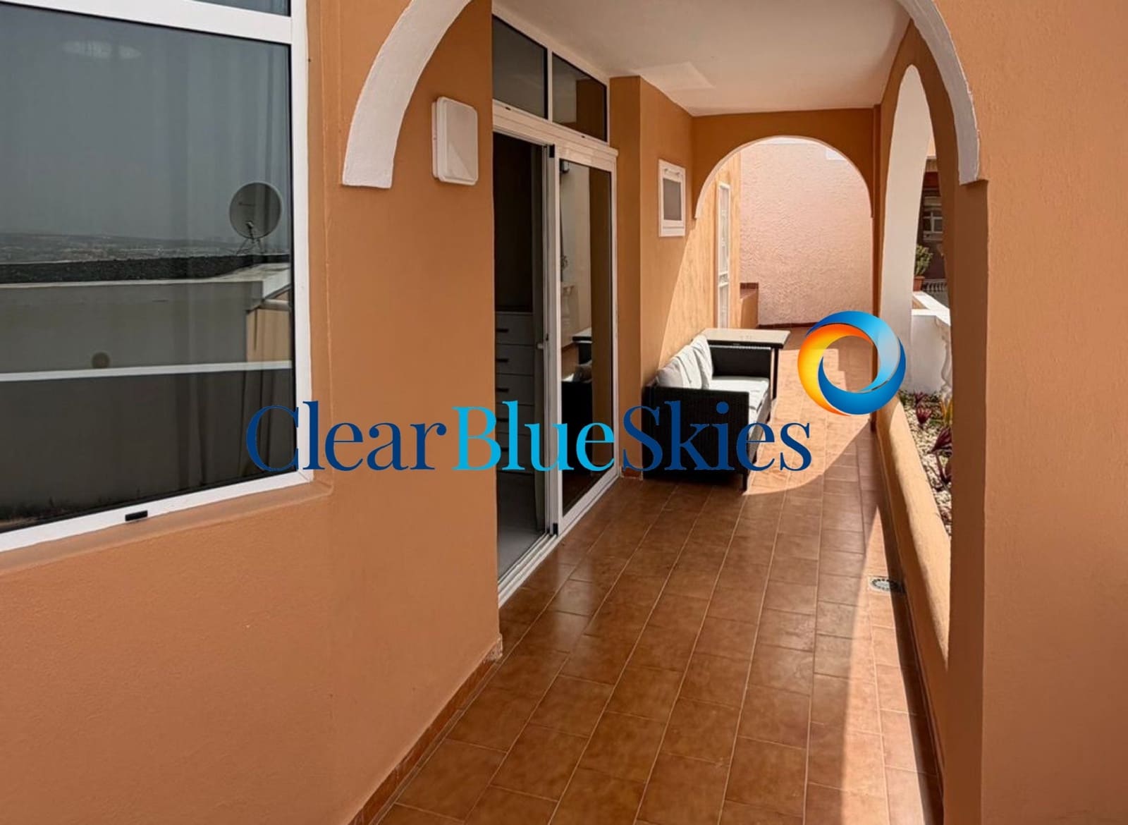 3 slaapkamer Villa te koop in Costa Adeje met garage - € 570.000 (Ref: 9834531)