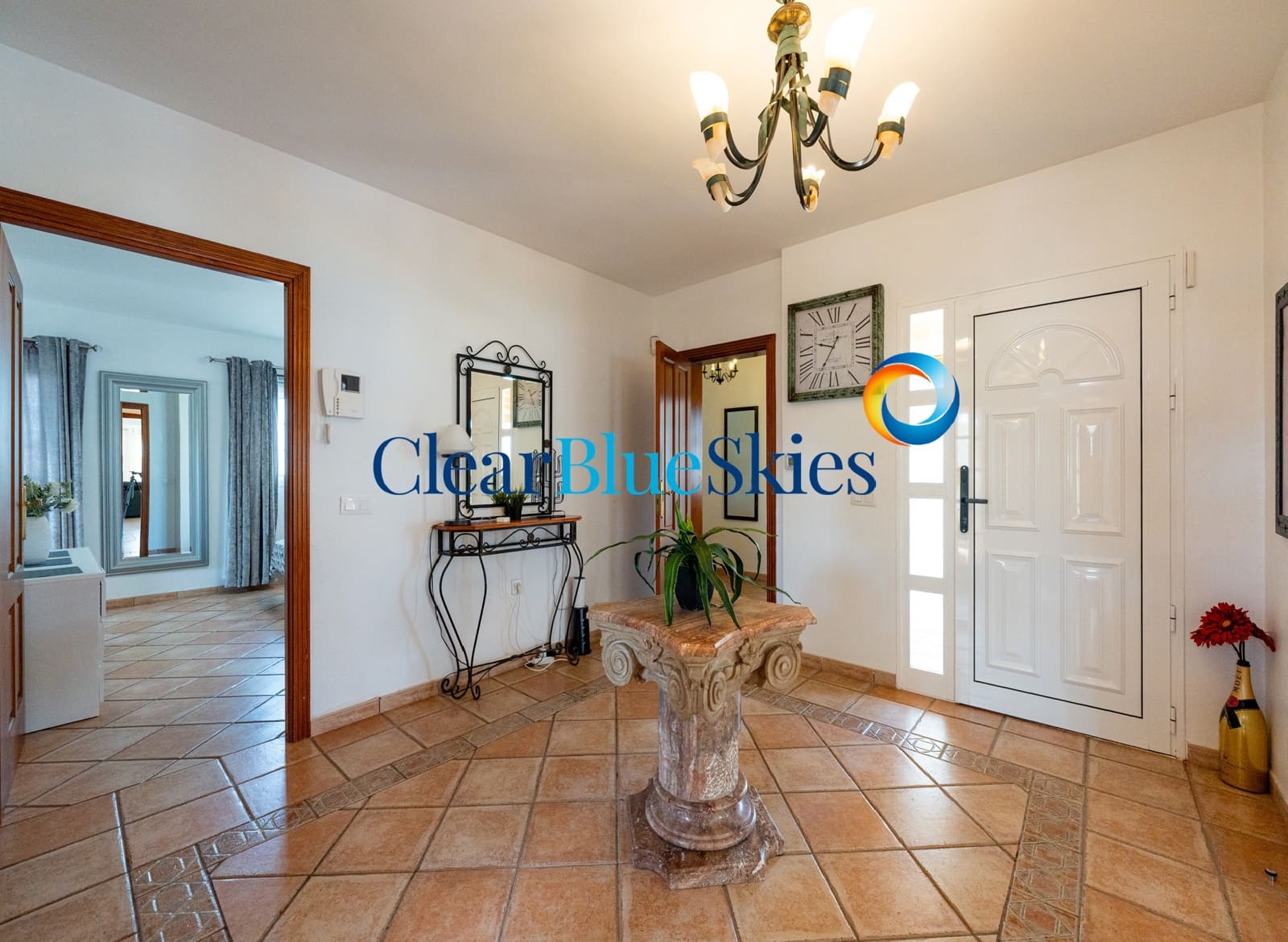 8 bedroom Villa for sale in Golf del Sur with garage - € 1,800,000 (Ref: 9850858)