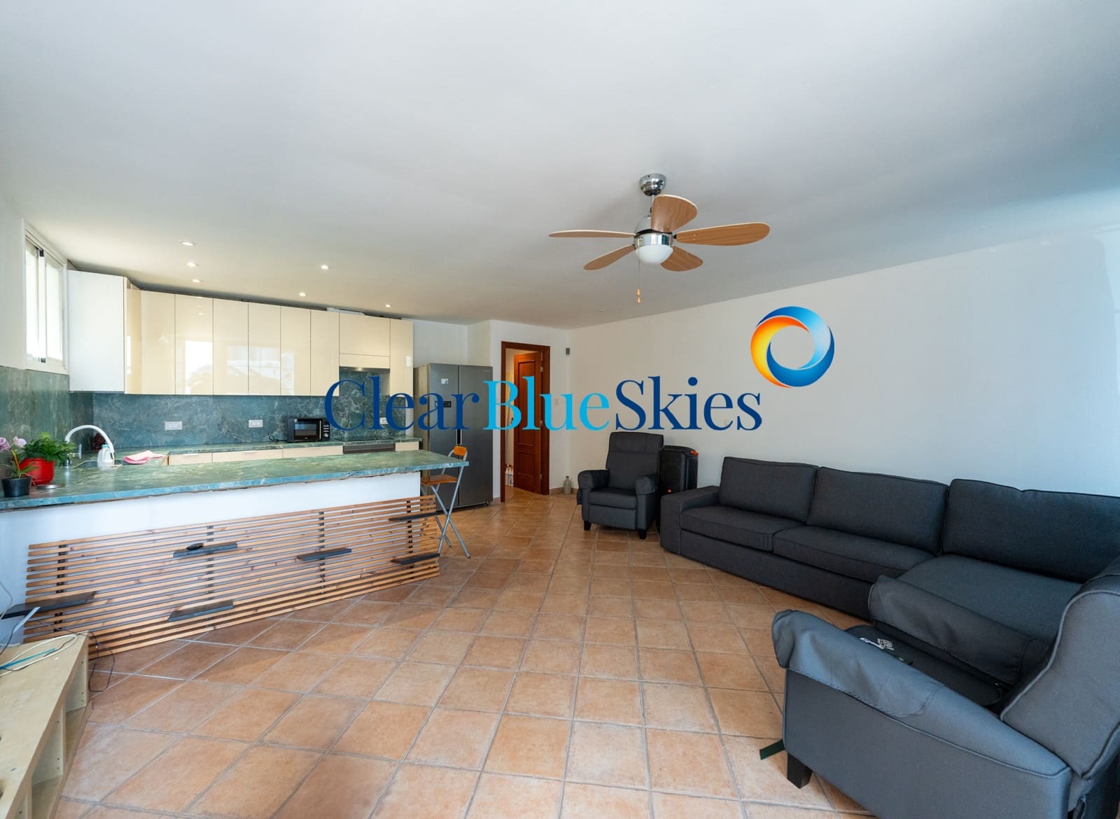 8 bedroom Villa for sale in Golf del Sur with garage - € 1,800,000 (Ref: 9850858)