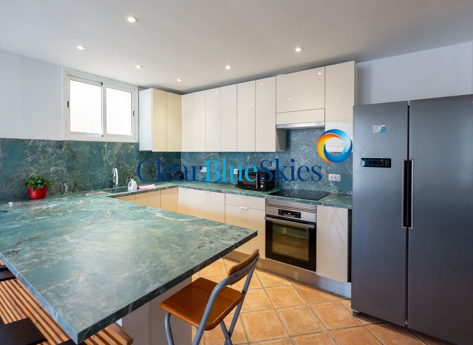 8 bedroom Villa for sale in Golf del Sur with garage - € 1,800,000 (Ref: 9850858)
