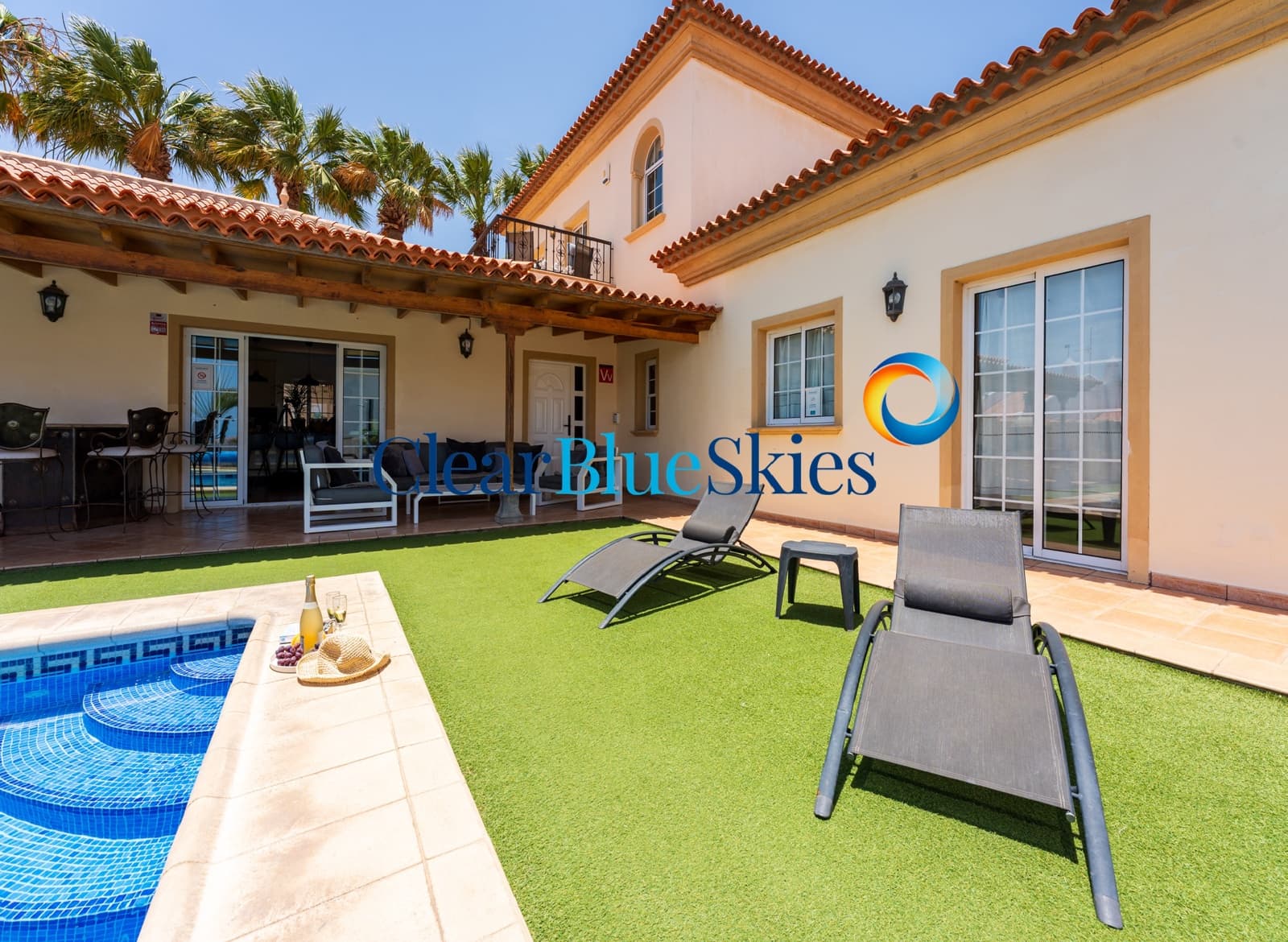 8 bedroom Villa for sale in Golf del Sur with garage - € 1,800,000 (Ref: 9850858)