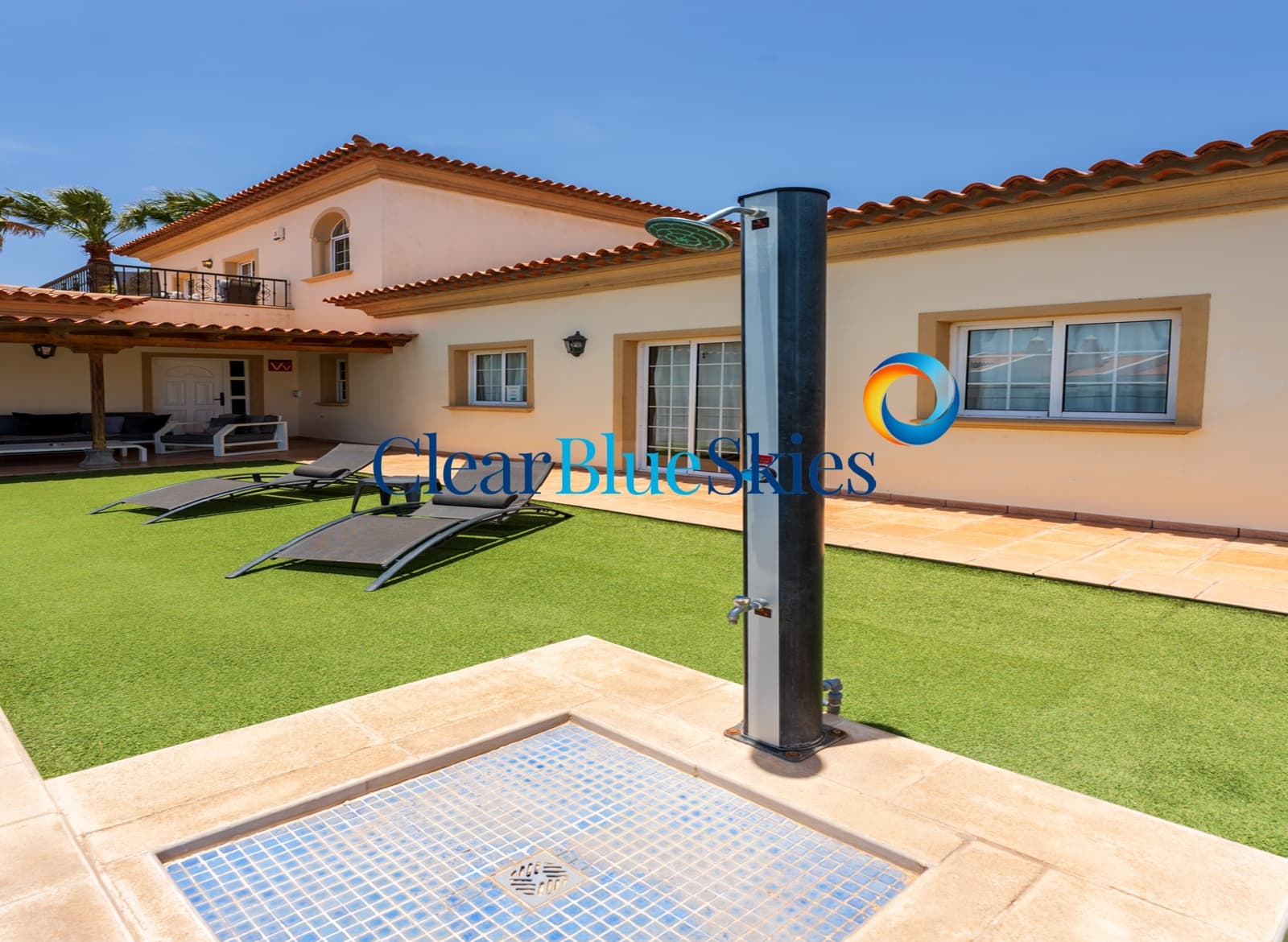 8 bedroom Villa for sale in Golf del Sur with garage - € 1,800,000 (Ref: 9850858)