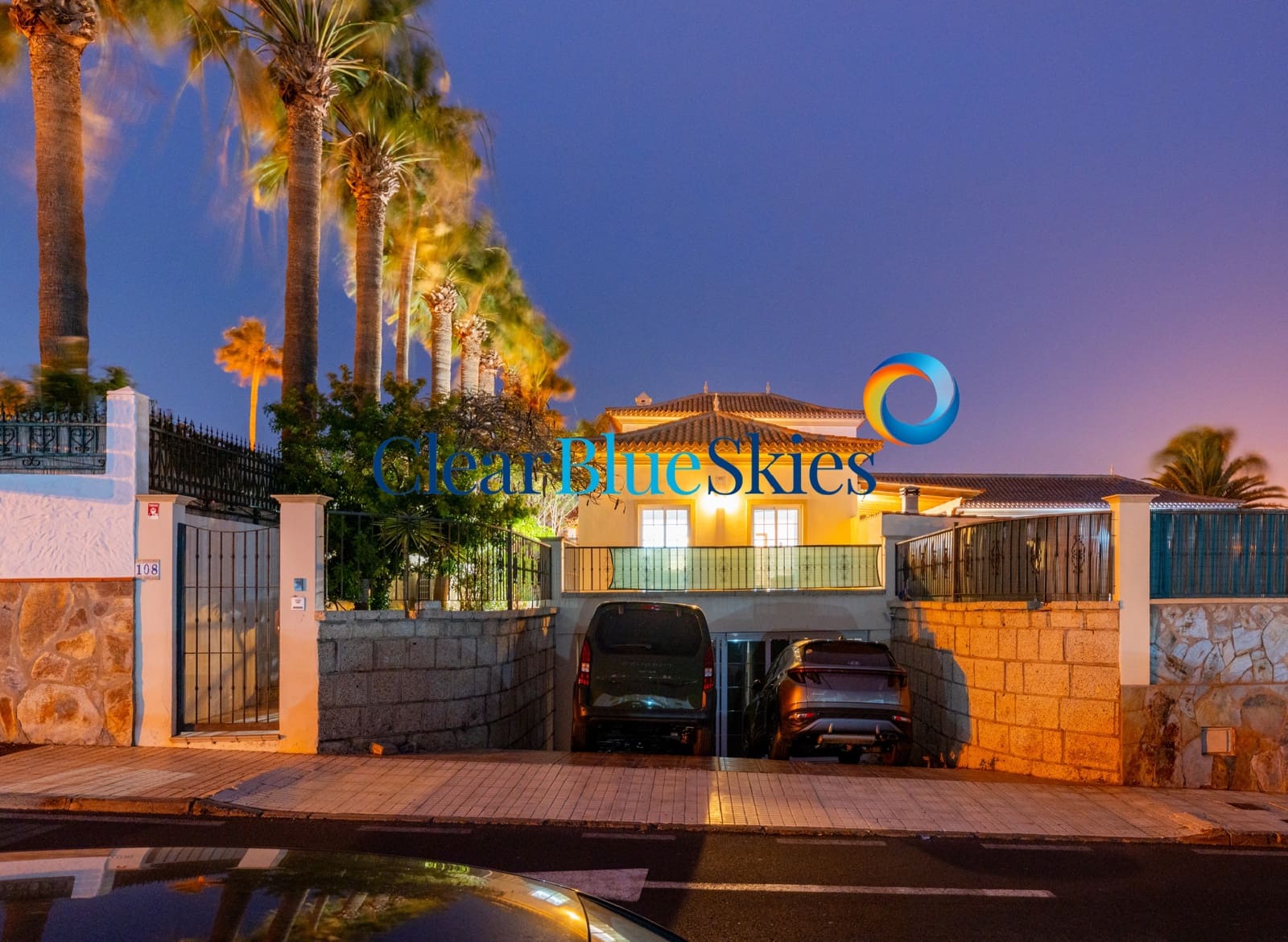 8 bedroom Villa for sale in Golf del Sur with garage - € 1,800,000 (Ref: 9850858)