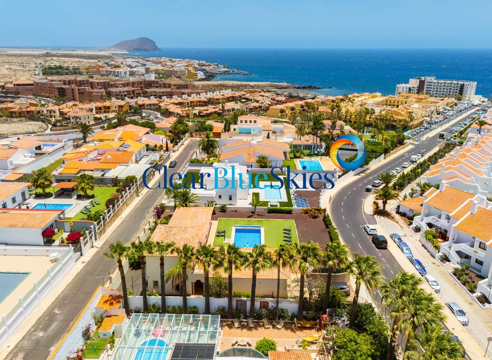 8 bedroom Villa for sale in Golf del Sur with garage - € 1,800,000 (Ref: 9850858)
