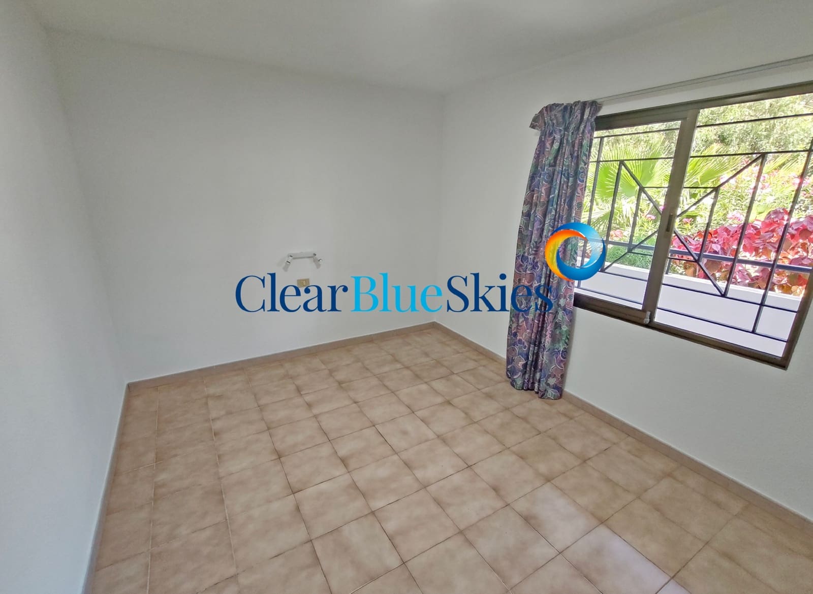 1 chambre Appartement à vendre à Los Cristianos avec piscine garage - 235 000 € (Ref: 9852075)