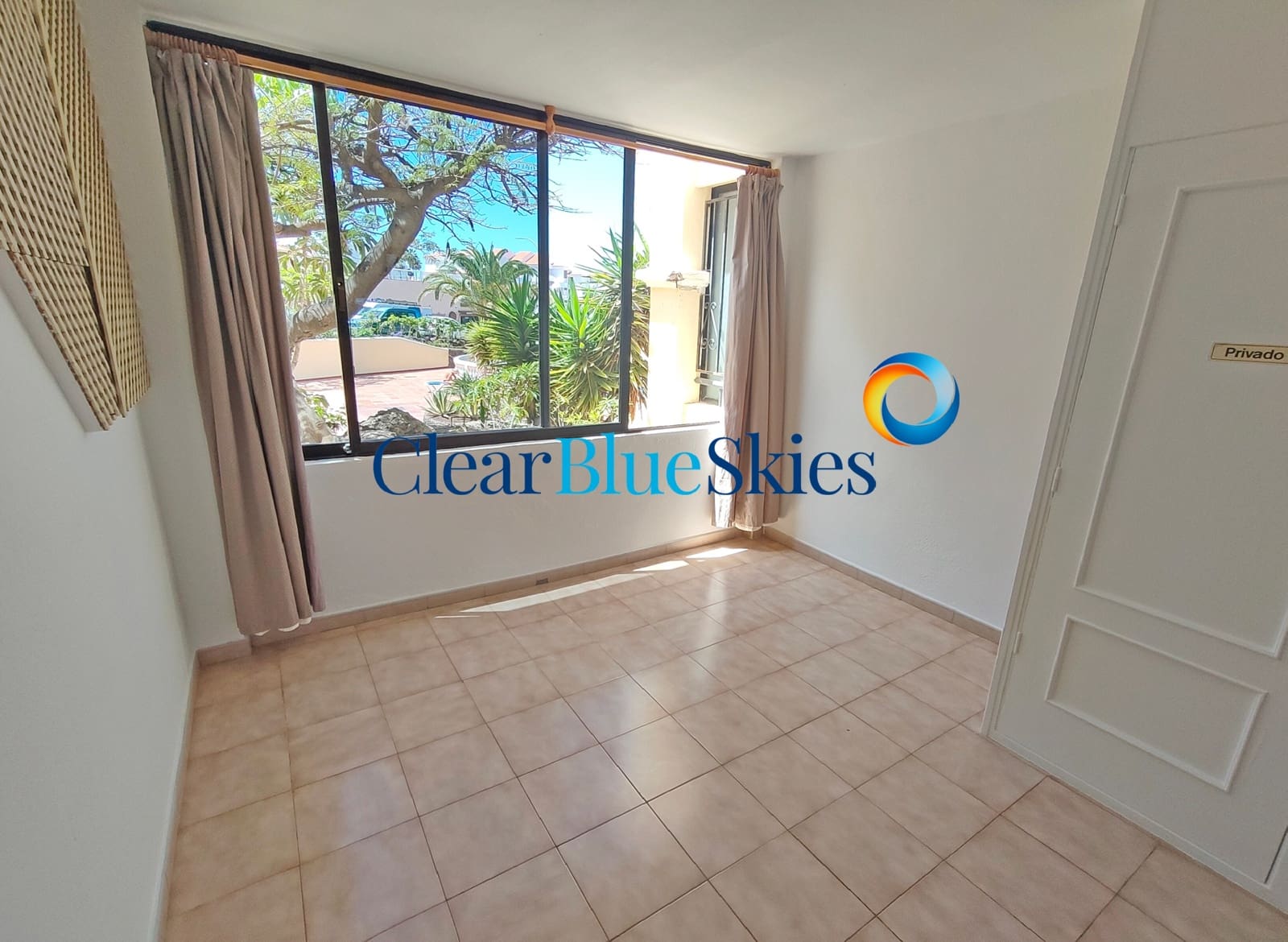 1 chambre Appartement à vendre à Los Cristianos avec piscine garage - 235 000 € (Ref: 9852075)