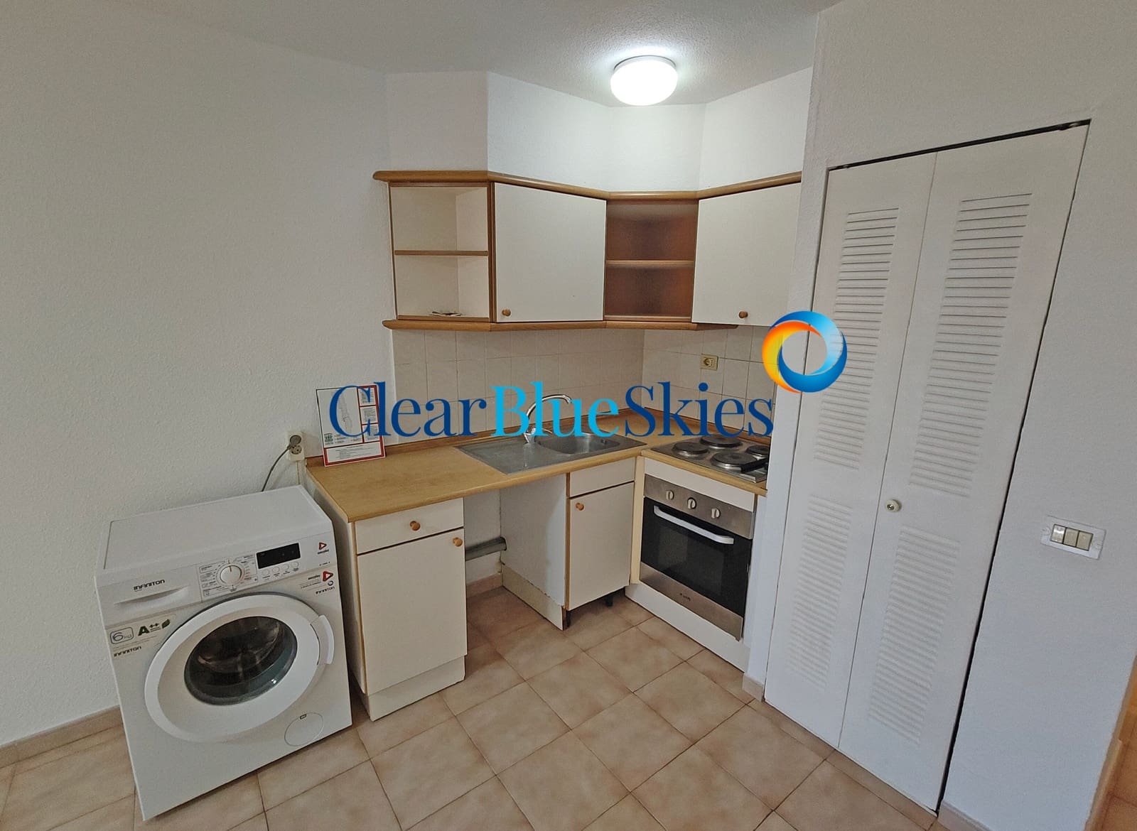 1 chambre Appartement à vendre à Los Cristianos avec piscine garage - 235 000 € (Ref: 9852075)