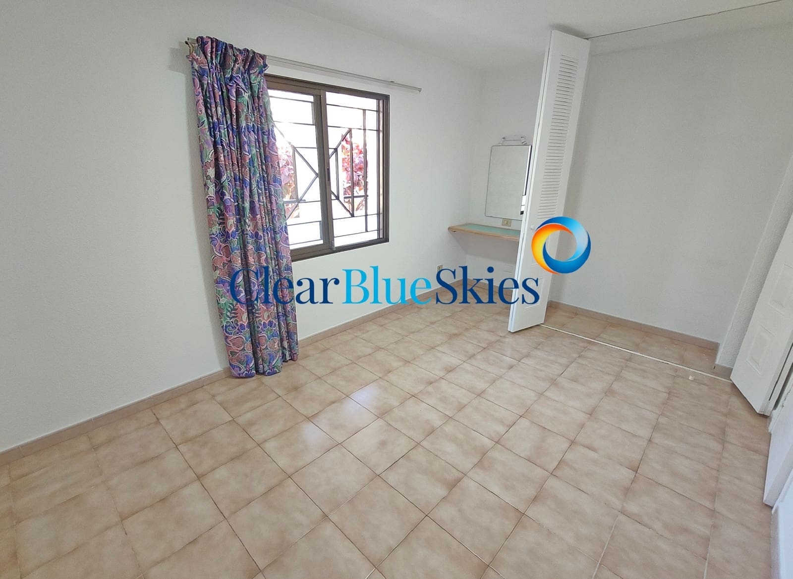 1 chambre Appartement à vendre à Los Cristianos avec piscine garage - 235 000 € (Ref: 9852075)